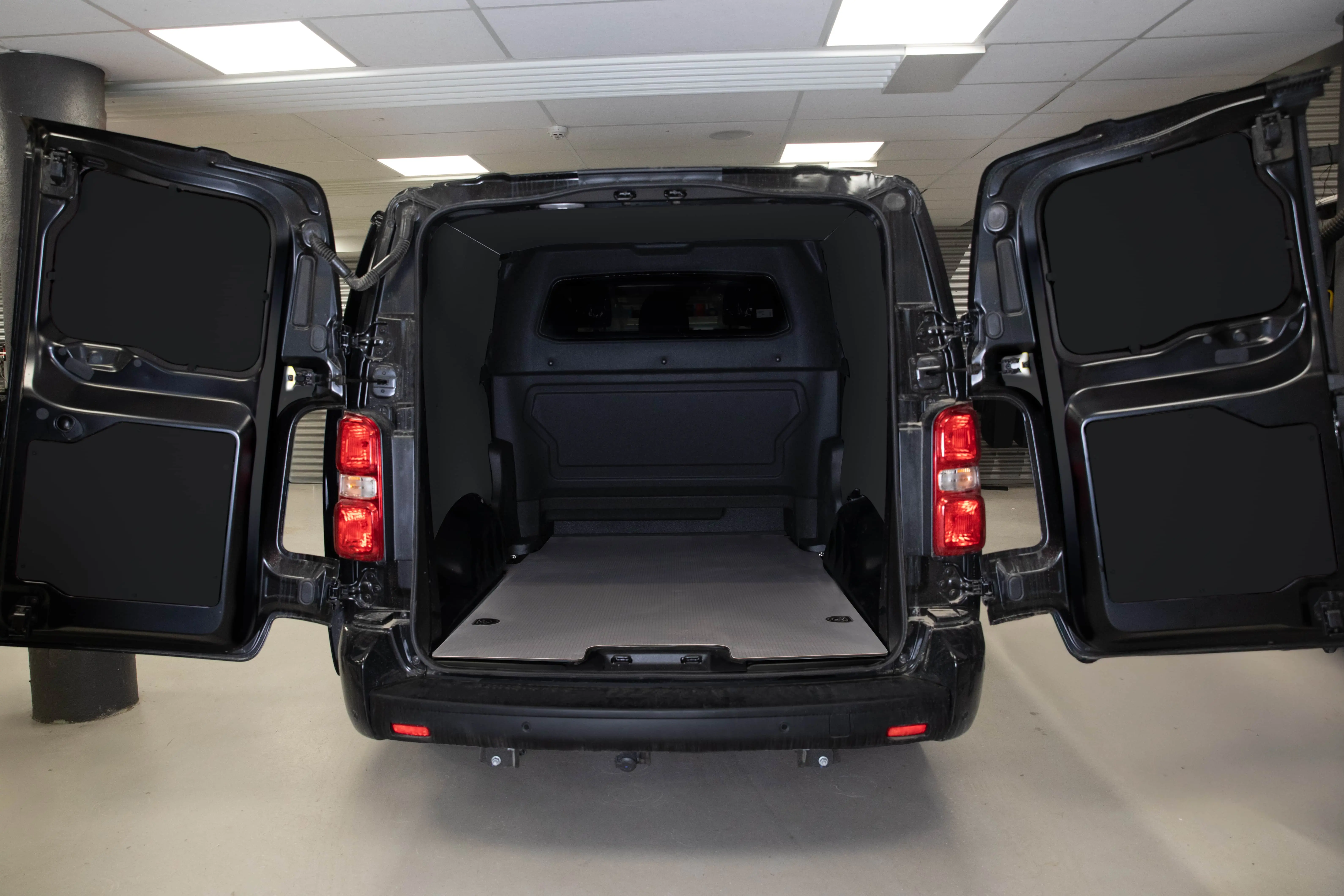 Suelo para Expert, Jumpy, ProAce, Vivaro y Scudo L3 doble cabina